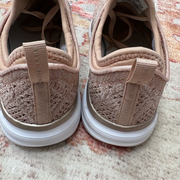 APL Athletic Propulsion Labs Techloom Phantom Rose Gold/Pink Women’s Shoe Size 7 - Picture 8 of 13